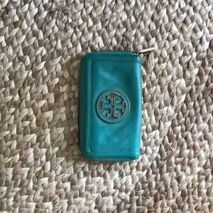 AUTHENTIC Tory Burch Wallet